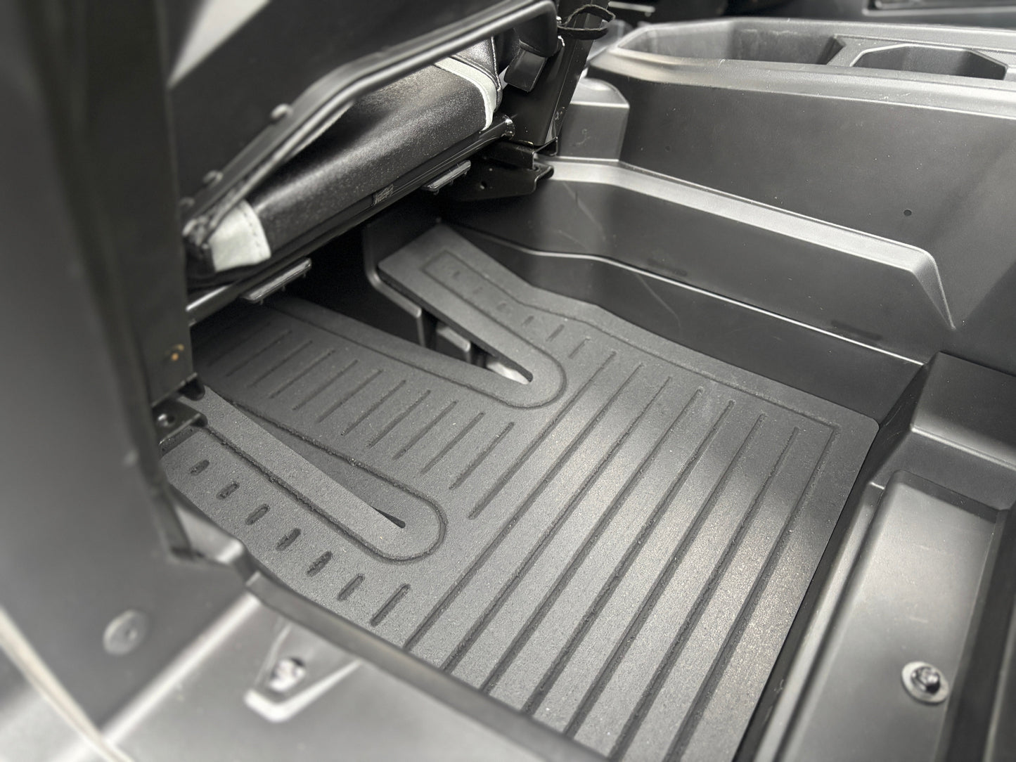 Can-Am Commander / Maverick Gen 2 Rubber Floor Mats