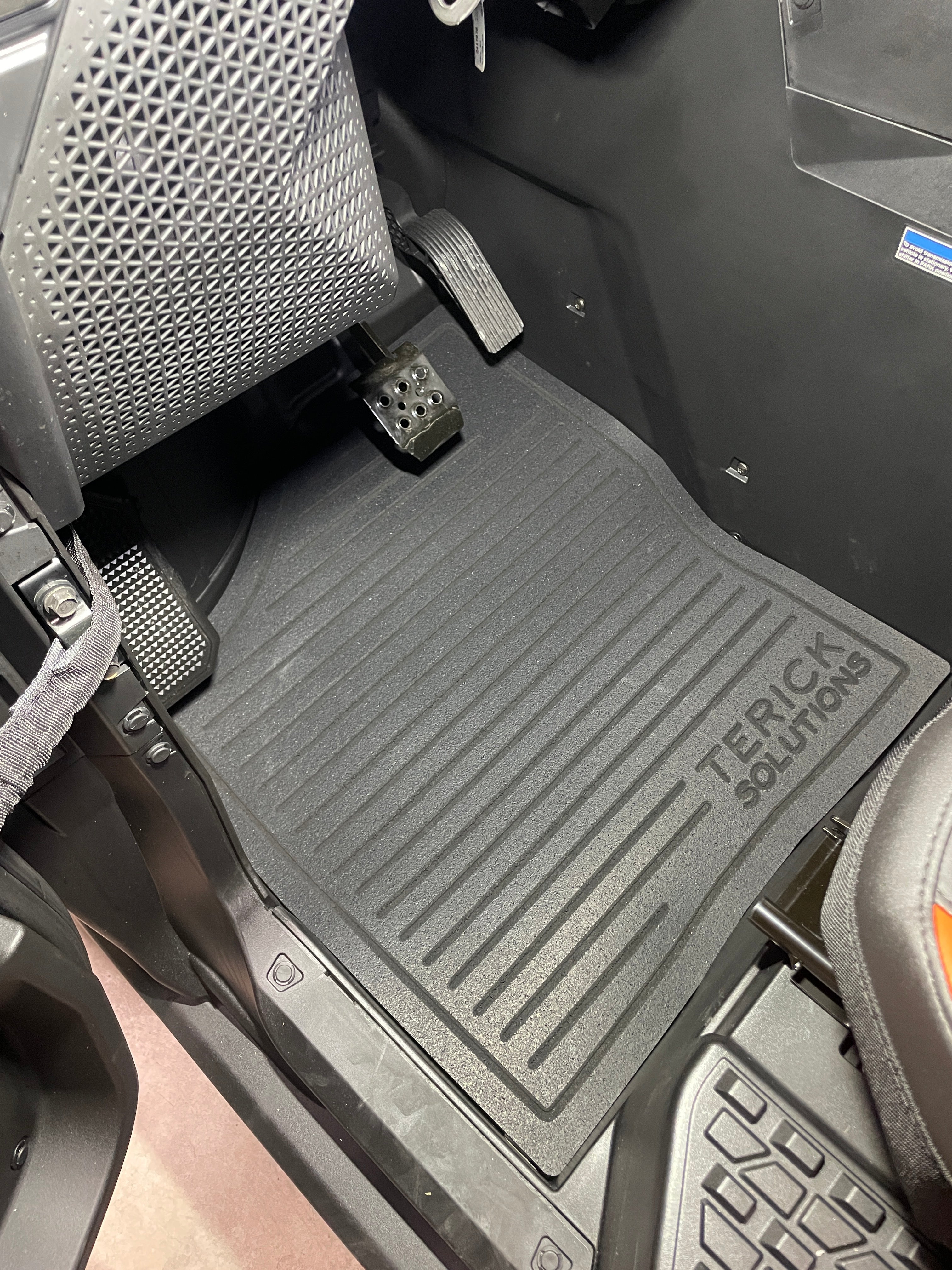 2024-2026 Polaris Xpedition Rubber Floor Mats – Hunterworks