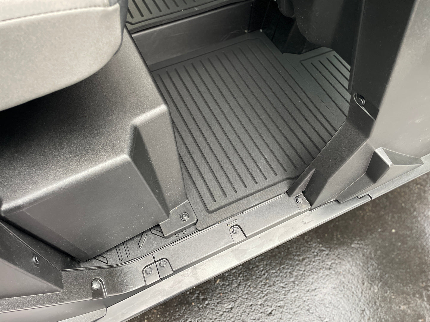 2024-2026 Kawasaki Ridge (Crew) Rubber Floor Mats