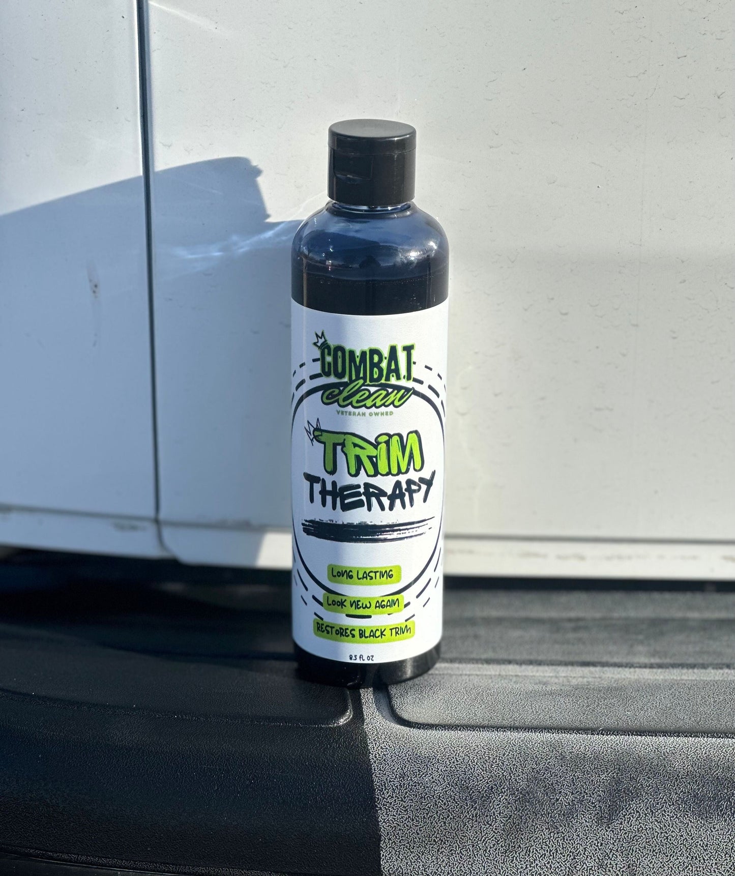 Combat Clean Trim Therapy – Trim & Plastic Restorer