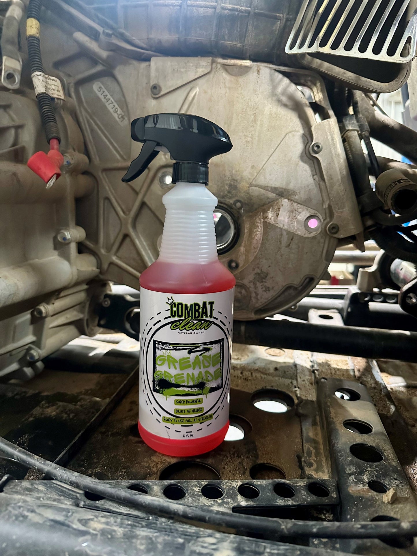 Combat Clean Grease Grenade (De-Greaser)